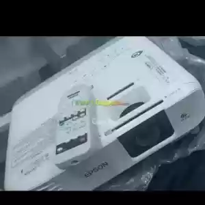 BRAND NEW  EPSON Projector Has remote Model name:  EB-x39Hardware interface: VGA, USB, HD Price in Ethiopia